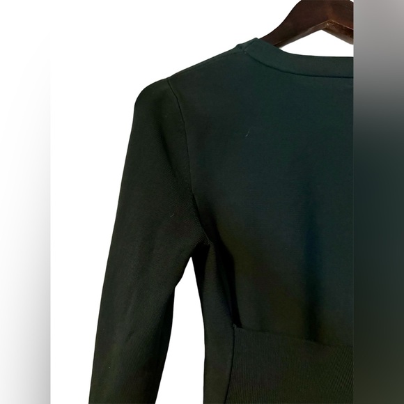 Aritzia Babaton | Sculpt Knit Trajectory Turtleneck | Scarab/Forest Green | M - Picture 10 of 13